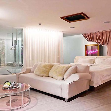 All-Ur Boutique Motel-Hsin Chu Branch Синьчжу Экстерьер фото